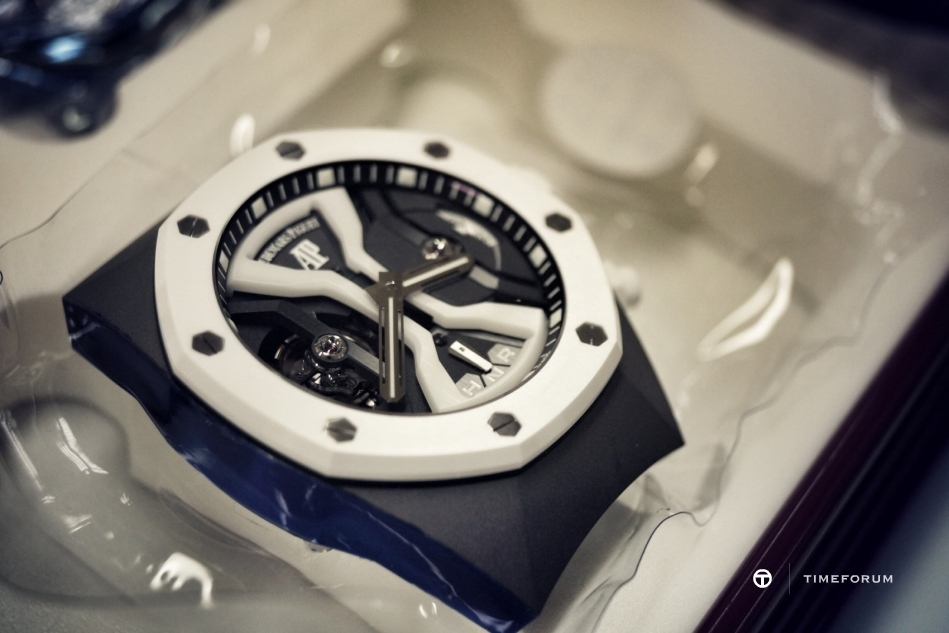 aprp-watch-anish-visit-factory-watchanish-brand-audemars-piguet-renaud-papi-tourbillon-white-concept-ap.jpg