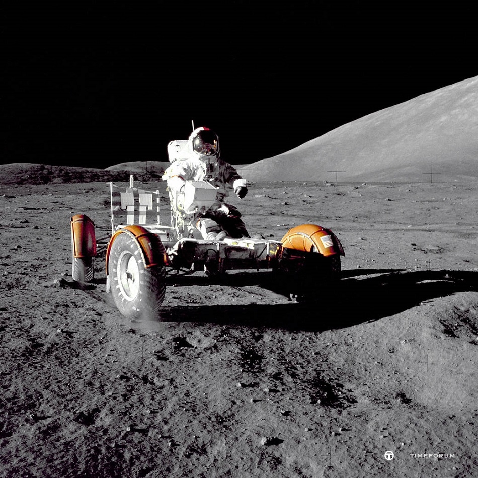 Apollo17_LunarRover_CourtesyOfNASA.jpg