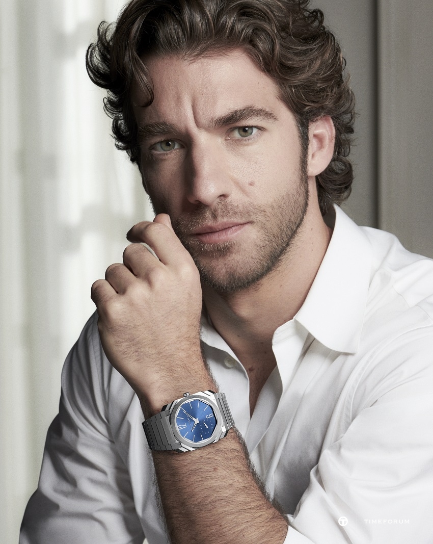 Bulgari 2022_Octo Brand Campaign_Lorenzo Viotti_Octo Finissimo Steel Blue Dial.jpg