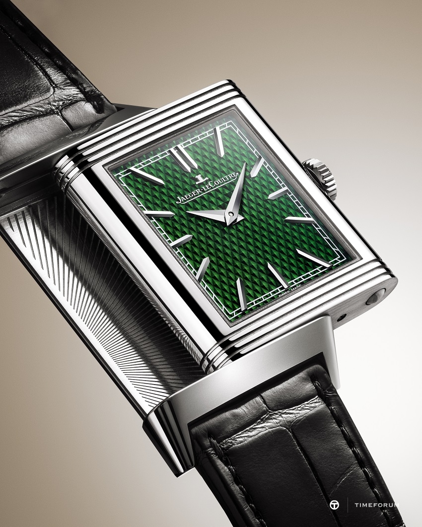 jlc-2022-reverso-tribute-enamel-amida-falls-4.51.jpg