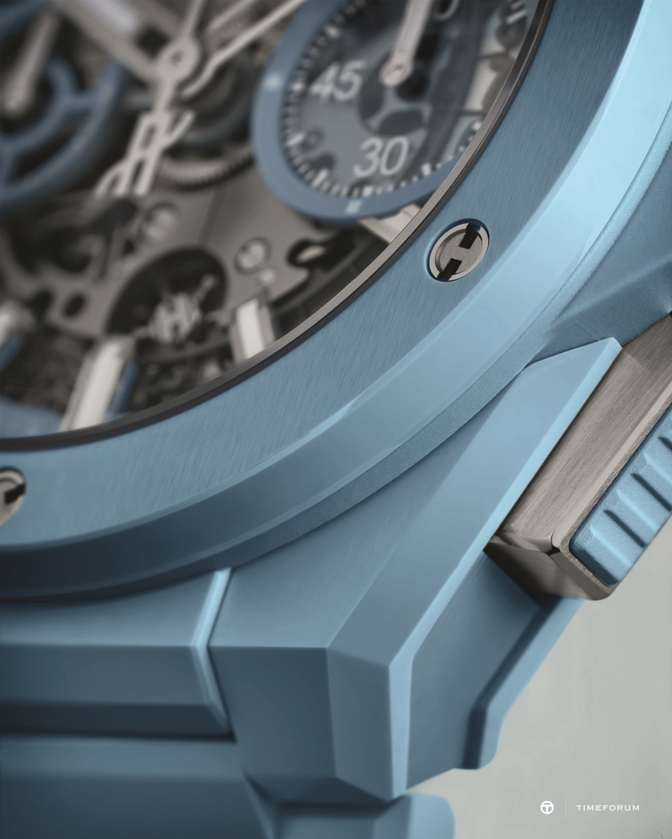 Hublot_Big Bang Integral Sky Blue Ceramic_451.EX.5120.EX-CU-HR-W.jpg