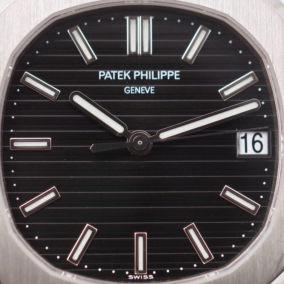 1515497424-patek-philippe-nautilus-3711-2005-12.jpg