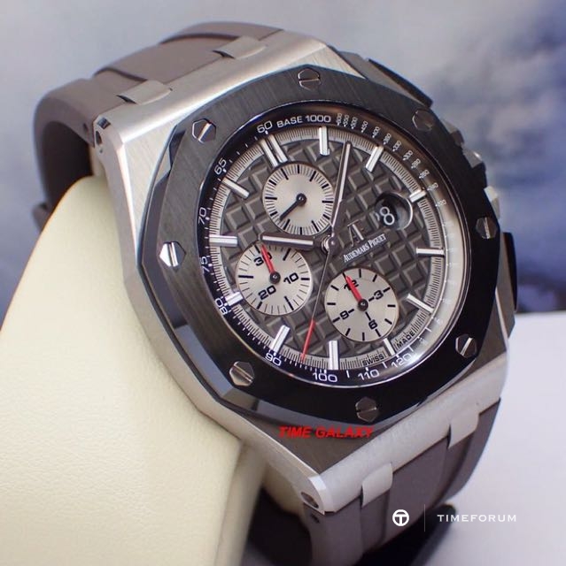 ap_roo_44mm_titanium_chrono_1512880014_d0ba5964.jpg