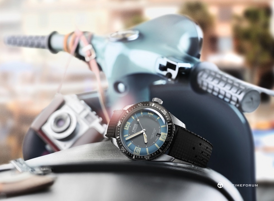 01-733-7707-4065-07-4-20-18-Oris-Divers-Sixty-Five_LowRes_4777.jpg