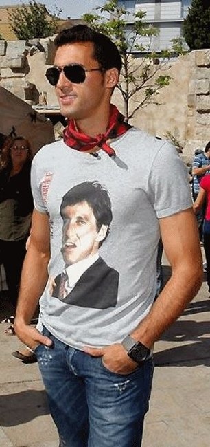 alvaro-arbeloa-and-dolce-and-gabbana-al-pacino-scarface-graphic-t-shirt-gallery.jpg