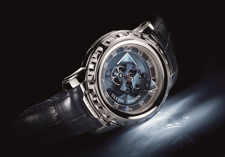 ulysse-nardin-freak-blue-phantom-black.jpg