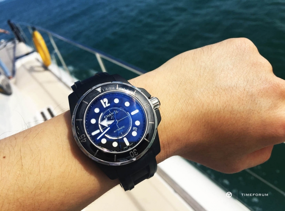 Chanel J12 Marine (H2558) 3.jpg