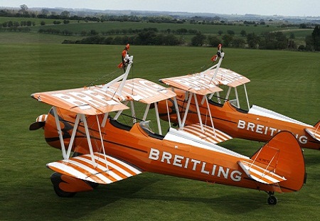 breitling_team_wing_walkers_4_larger.jpg