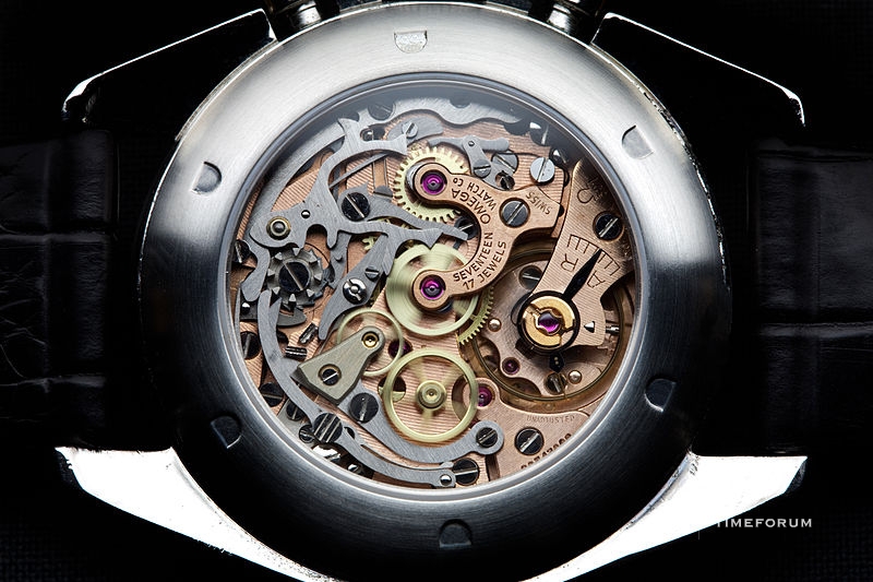 800px-Omega_Cal._321_Chronograph_movement.jpg