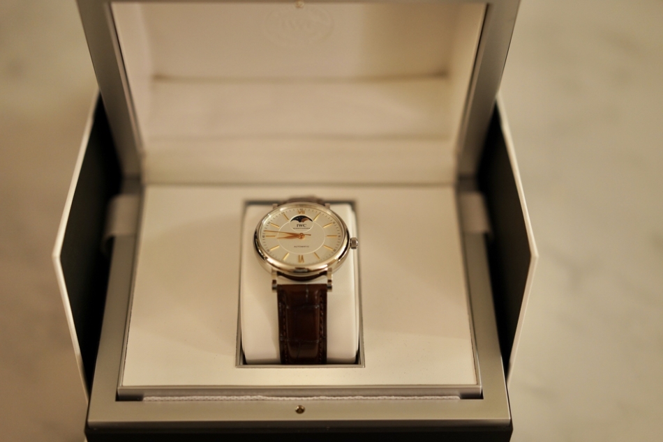 C150585E-2520-498C-A02A-32B249822820.jpeg : Portofino automatic moon phase 37