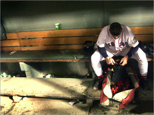 Varitek-Dugout-1__1226597117_7164.jpg