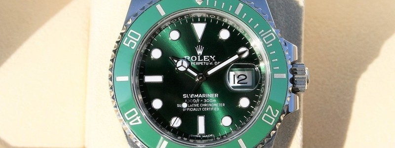 medium_568628371-fs-rolex-116610lv-green-ceramic-submariner-hulk-box-and-paper-1523677198-4-0008-6261.jpg