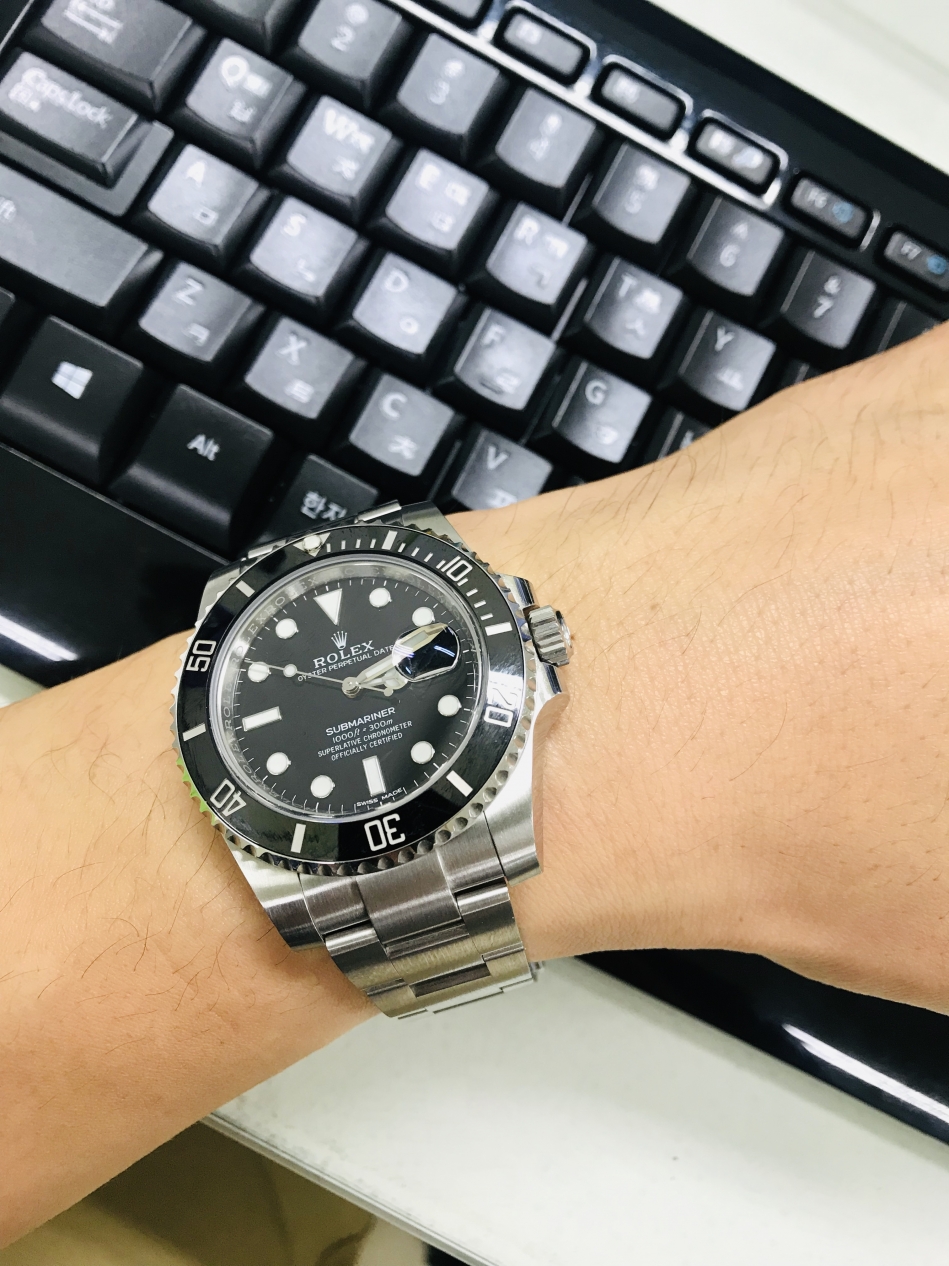 ACE8A2E2-42C8-437E-838D-515703C7C24B.jpeg : Submariner