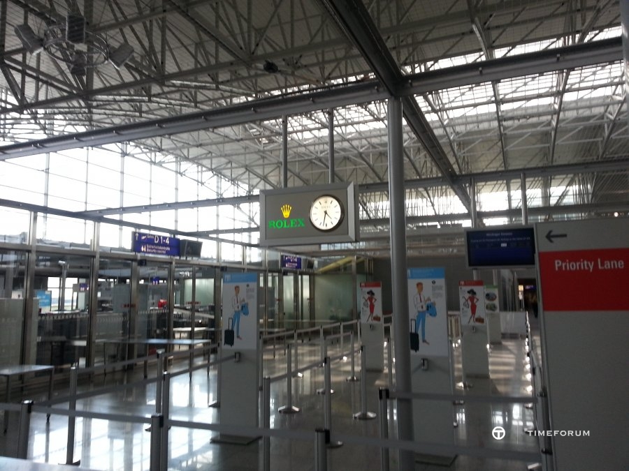 20140821_163235_1.jpg : 독일 프랑크푸르트 공항 로렉스