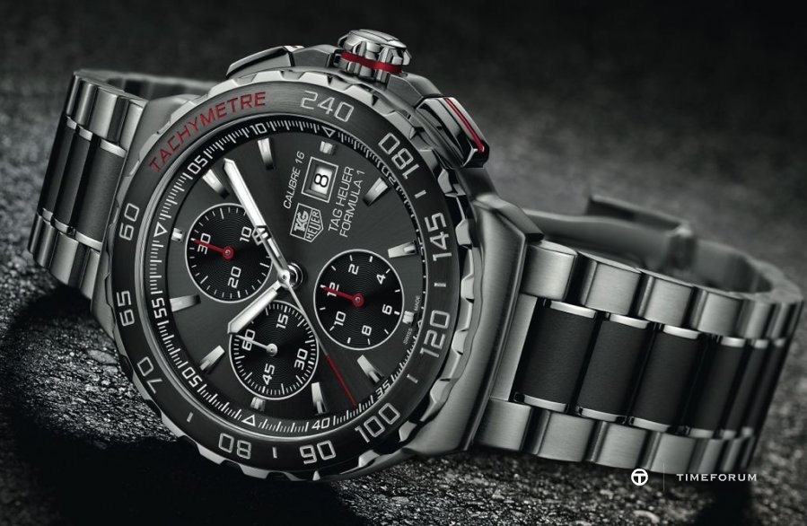 CAU2011.BA0873_TAG_HEUER_FORMULA_1_CALIBRE_16_CHRONOGRAPH_MOOD_PACKSHOT_2013.jpg