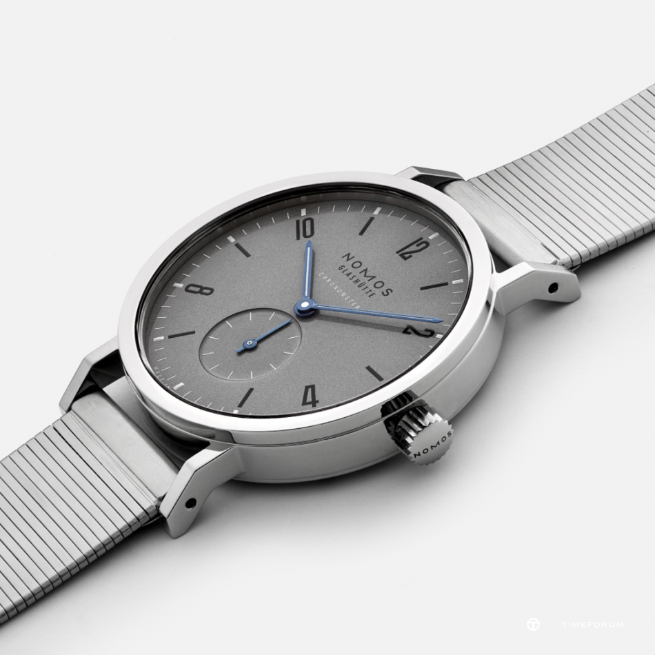 nomos-cta-angle.png : NOMOS HODINKEE Edition