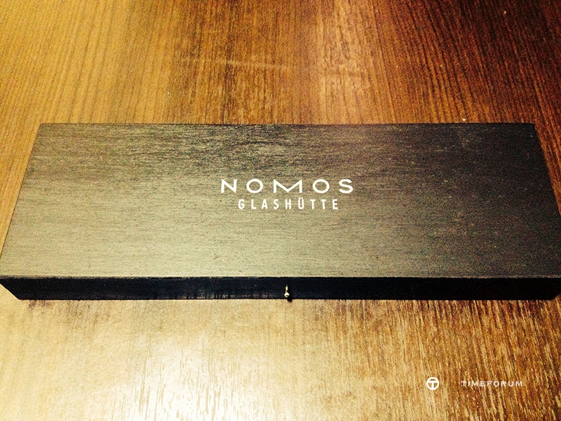 nomos_tangente_164_38_2.jpg