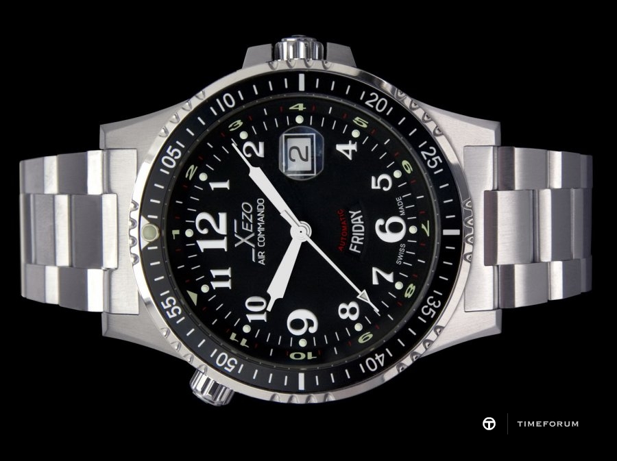 d44_Black_Rotated_bezel_Front_8.jpg