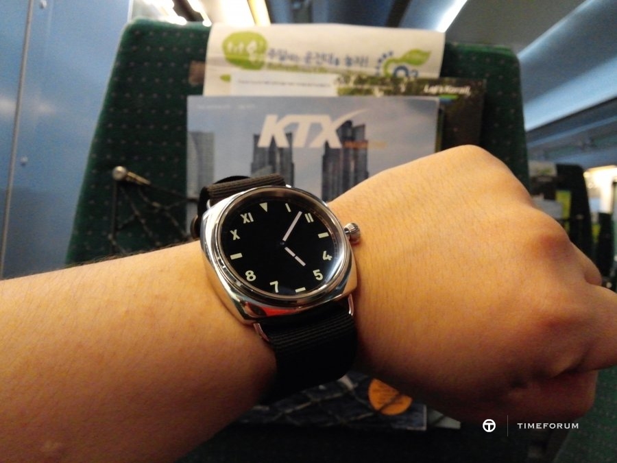 CAM01995.jpg : Monday morning in KTX (7/1)