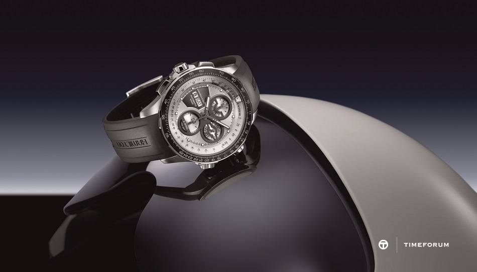 Hamilton_Khaki X-Wind_H77726151_PR.jpg