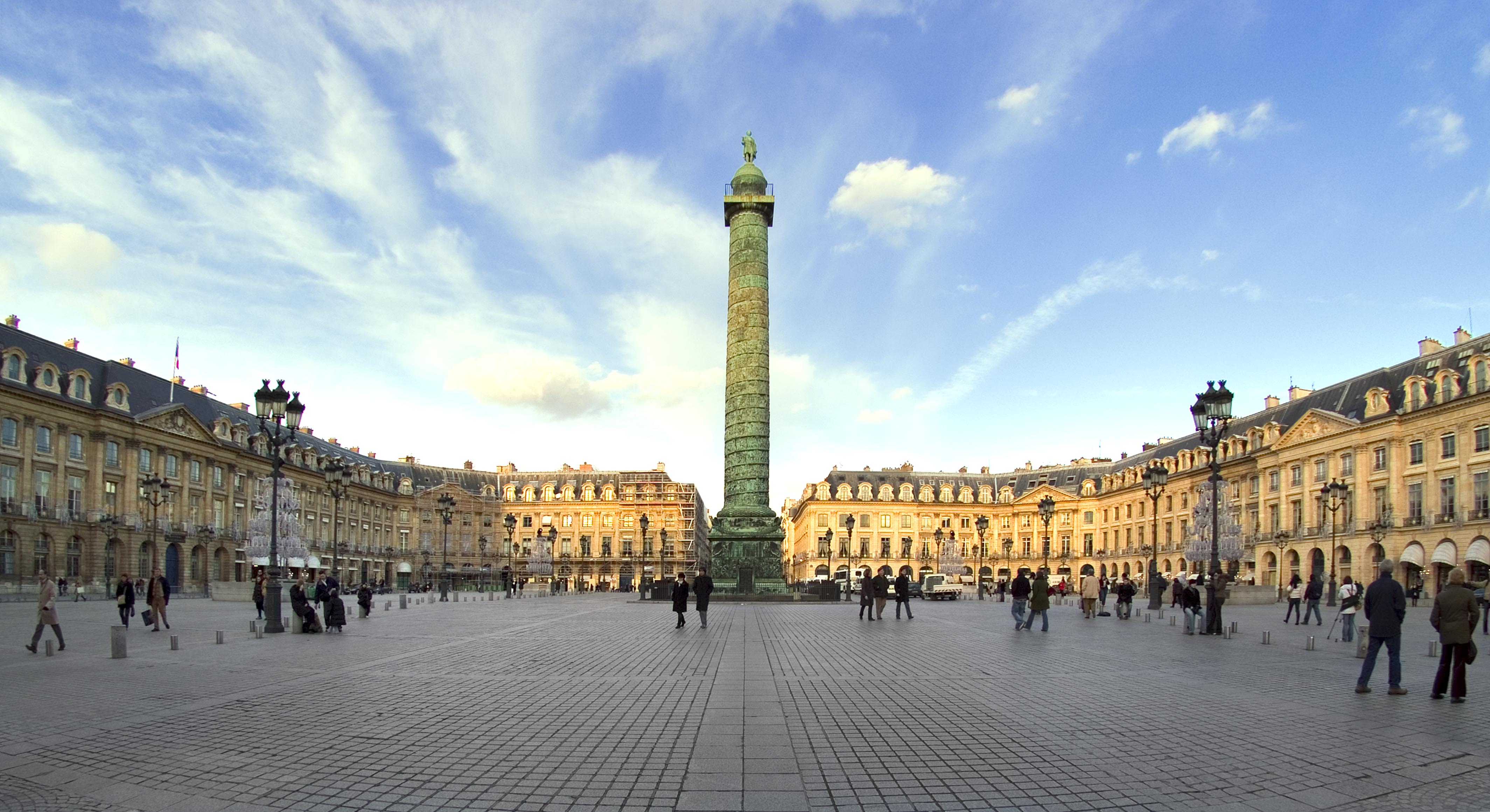 Place-Vendome_Paris-000.fullsize_.jpg