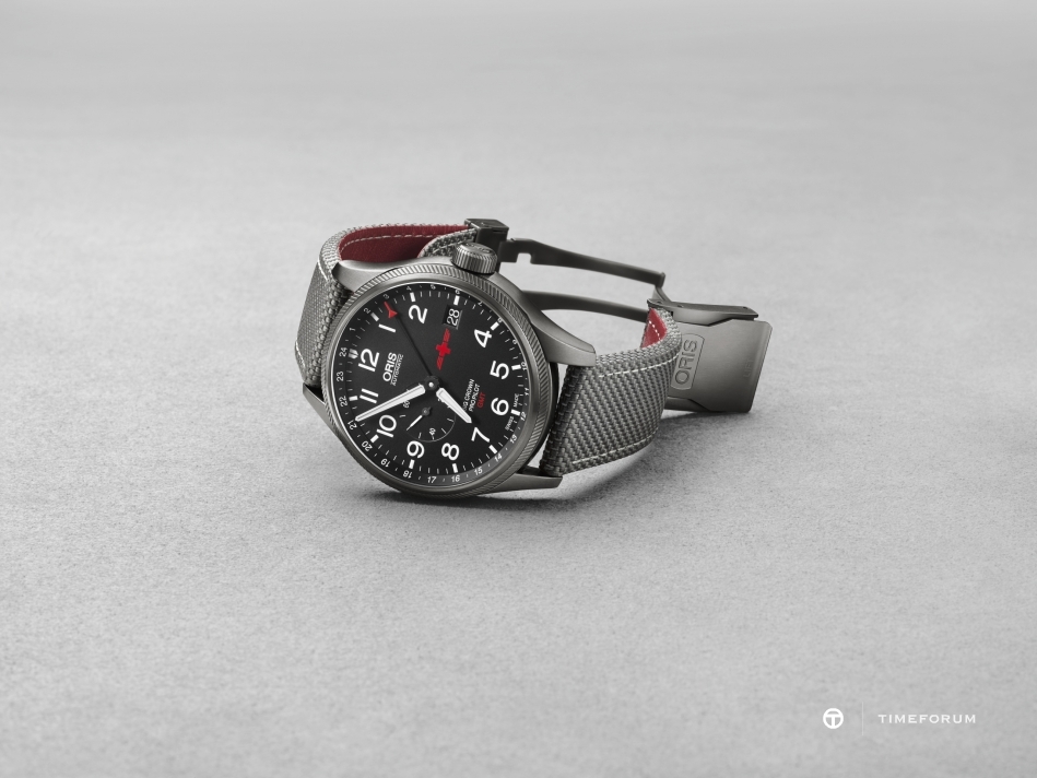 01 748 7710 4284-Set - Oris GMT Rega Limited Edition_HighRes_7499.jpg