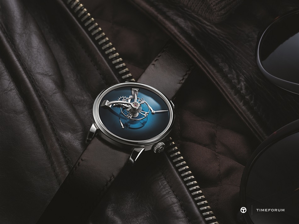 LM101 MB&F X H. Moser_Funky Blue_Lifestyle_02.jpg