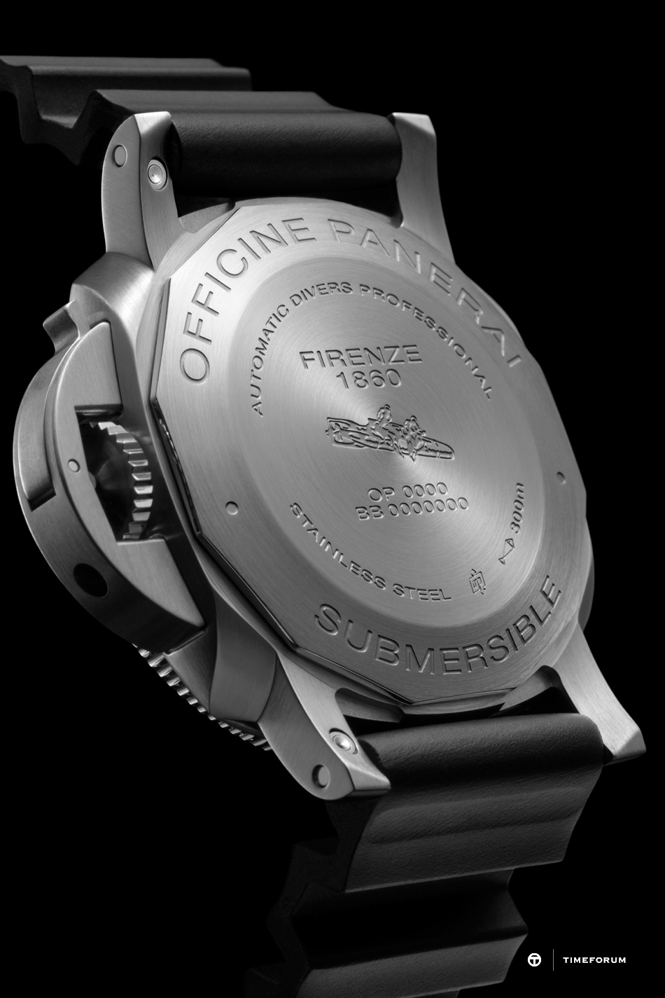 PANERAI_SUBMERSIBLE_42MM_PAM00683_5.jpg