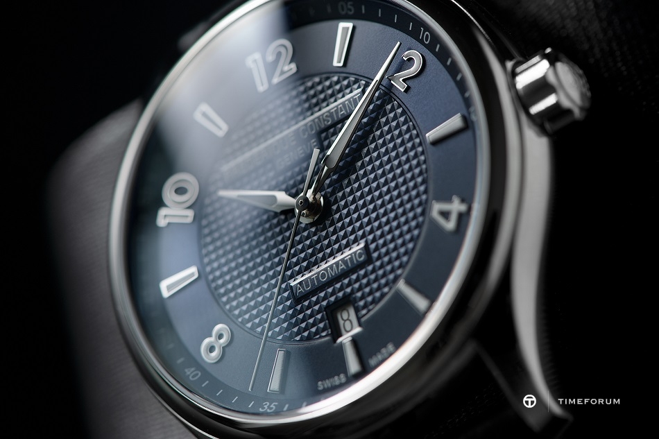 Frederique_Constant_FC-303RMN5B6_Details_2.jpg