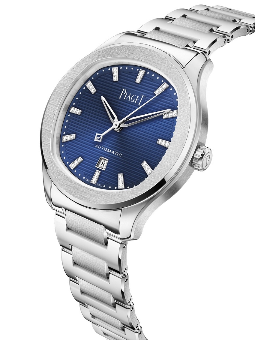 Piaget Polo 36mm Steel Blue Dial_G0A46018_side.jpg