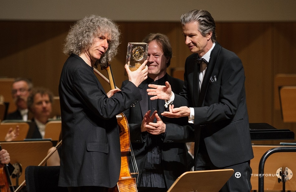 Award_ceremony__Steven_Issleris,_Jan_Vogler,_Thomas_Meier_1.jpg