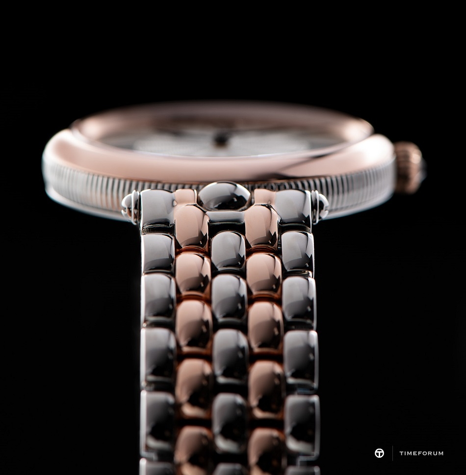 Frederique_Constant_FC-200MPW2AR2B_Detail_1_Photo©Eric_Rossier_SD.jpg