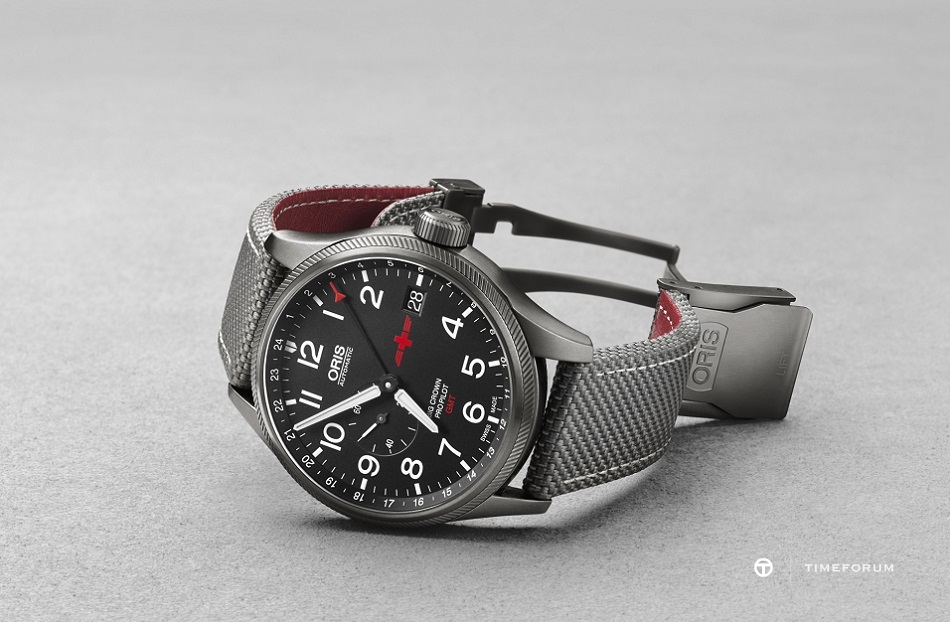 01 748 7710 4284-Set - Oris GMT Rega Limited Edition_HighRes_7499.jpg