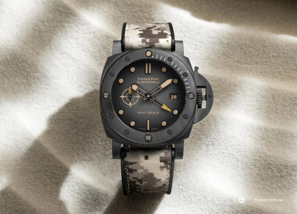 TFpanerai-submersible-quarantaquattro-gmt-navy-seals-carbotech-pam01513-5-scaled.jpg