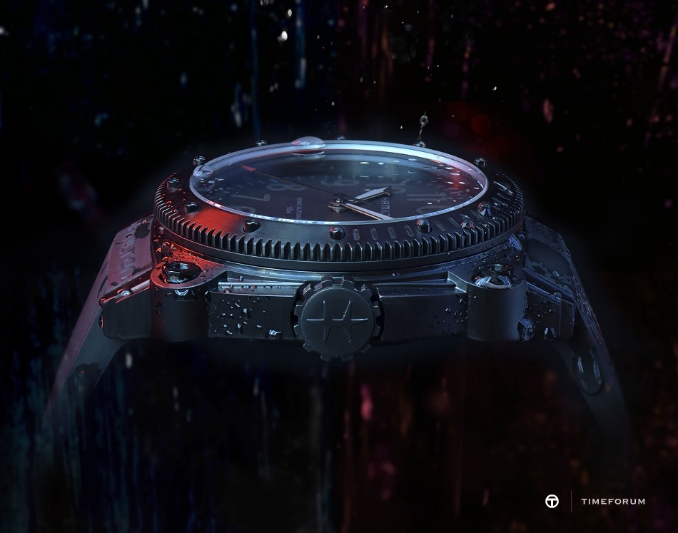 Hamilton Belowzero Titanium Limited Edition Red_H78505332_Lifestyle 2.jpg