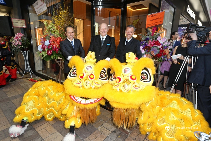 PANERAI - CANTON ROAD BOUTIQUE OPENING - LION DANCE  - MR. JULO SATO, MR. ANGELO BONATI, MR. ANTONELLO DE RIU 2.jpg