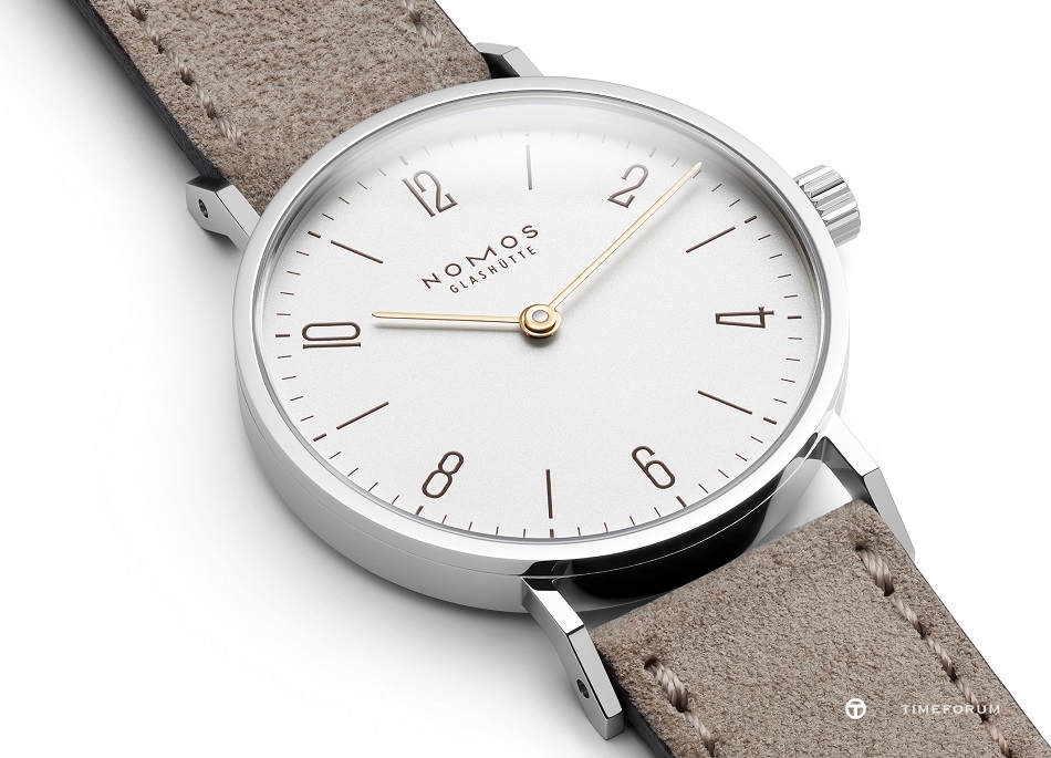 029_NOMOS_Tangente_33_duo_lying.jpg