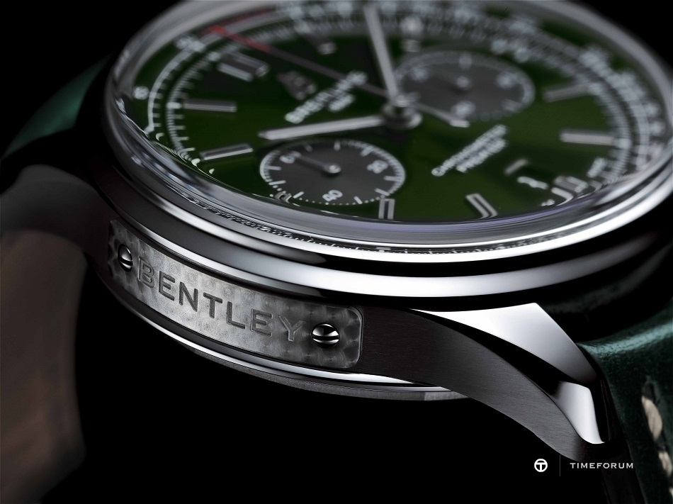 05_Premier_B01_Chronograph_42_Bentley_British_Racing_Green_with_a_British_racing_green_leather_strap.jpg