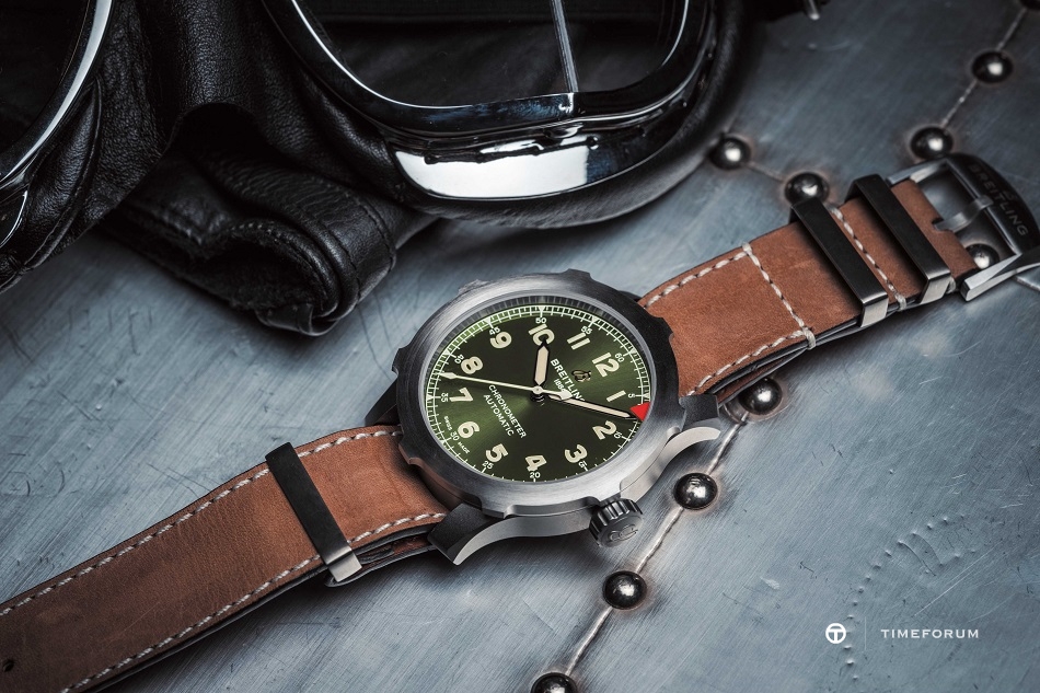 Navitimer_Super_8_B20_Automatic_46_in_titanium_with_green_dial_and_brown_NATO_leather_strap_20441.jpg