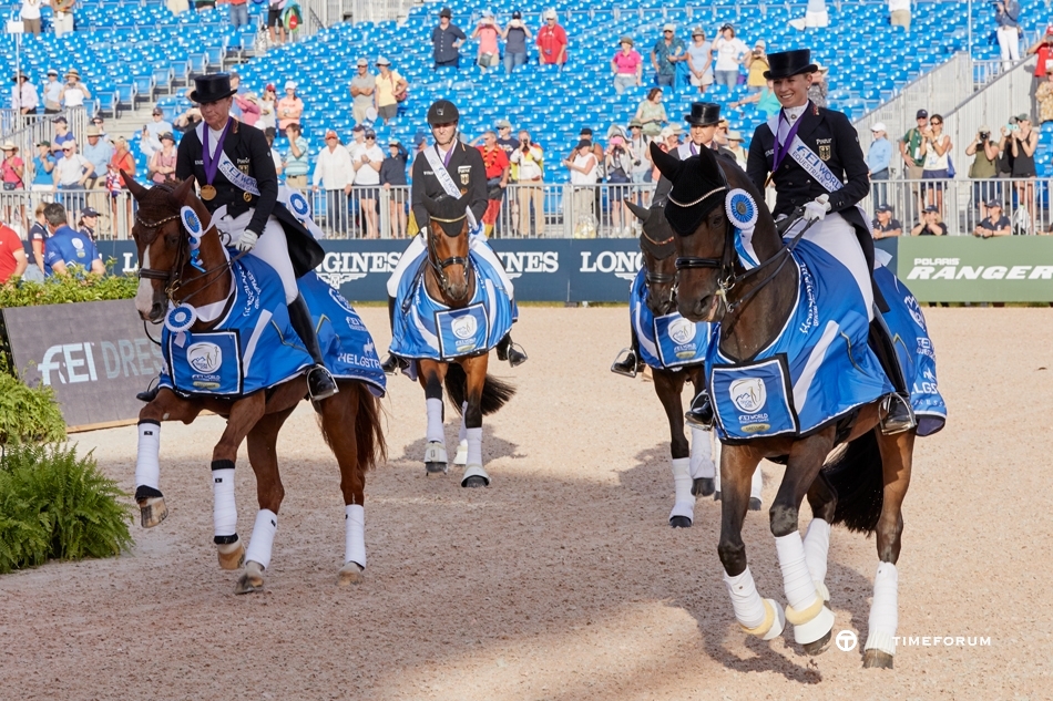 Dressage-Team-Wnrs-GER.jpg