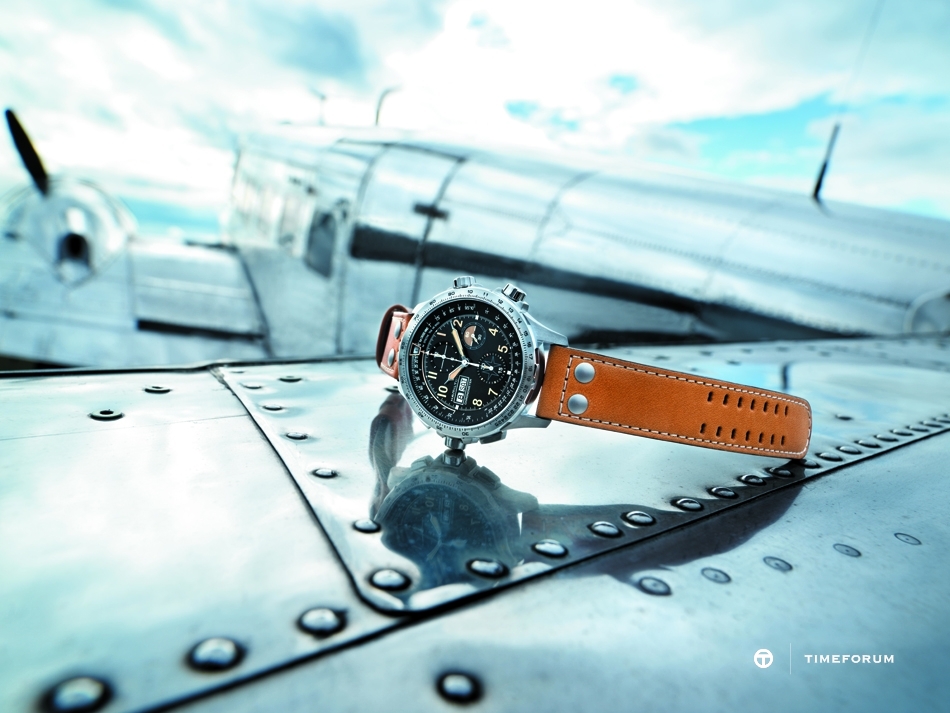 H77796535_Khaki X-Wind Auto Chrono Si Limited Edition_Lifestyle HR 사본.jpg