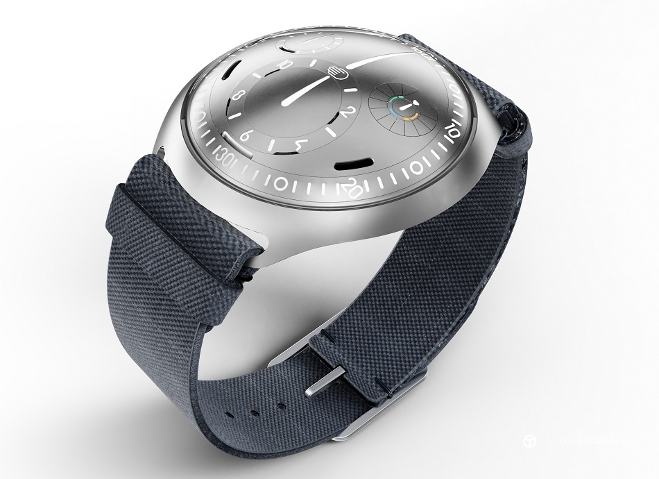 Ressence Type 2 e-Crown Concept 5.jpg