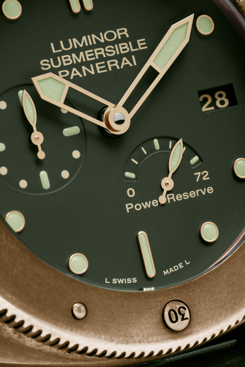 Panerai-PAM-507-Bronze-Dial-Closeup.jpg