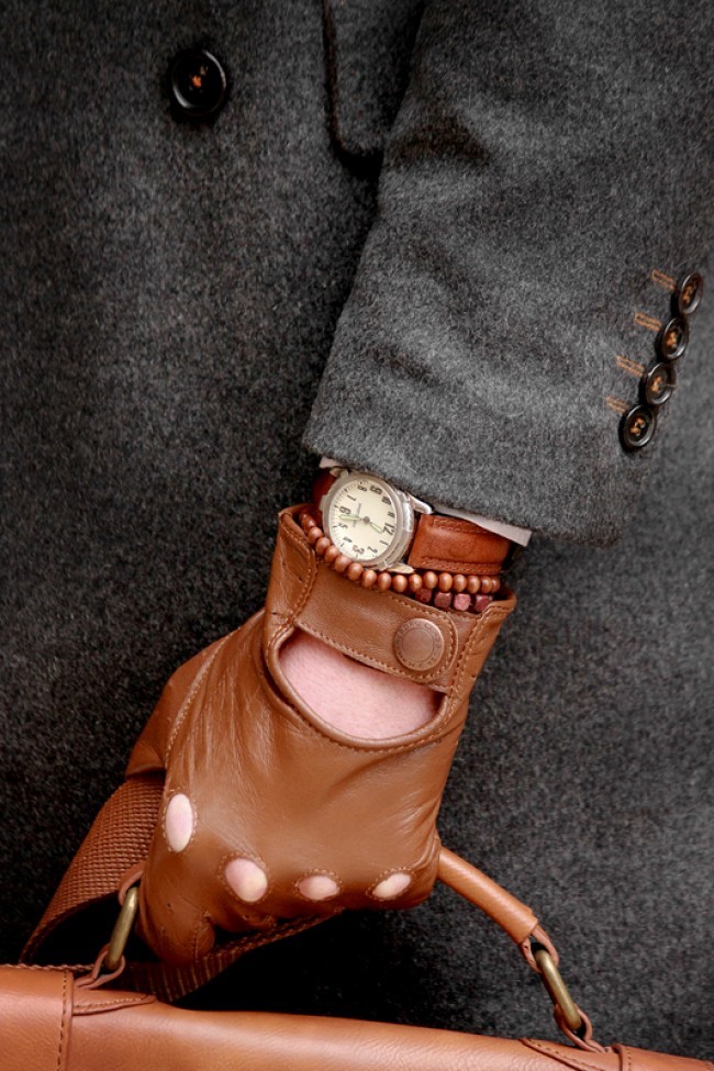 gloves-driver-driving-watch-bracelet-leather-camel-e1362399868330.jpg