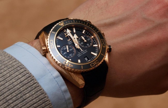 Omega-Seamaster-Planet-Ocean-Chronograph-Gold-watchness24-650x418.jpg