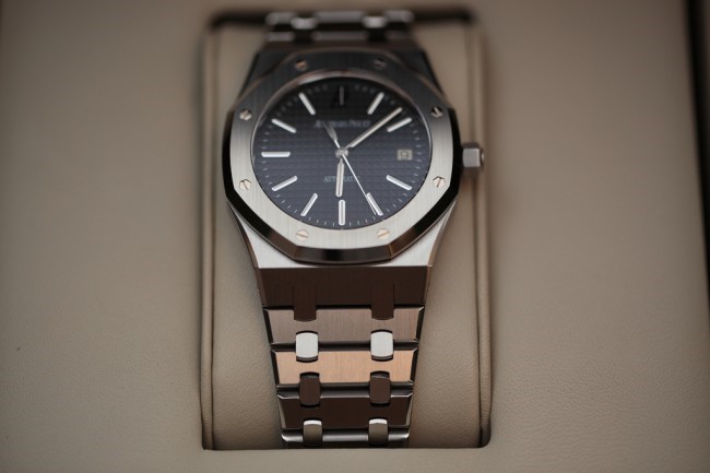 Audemars-Piguet-Royal-Oak-Date-650x433.jpg