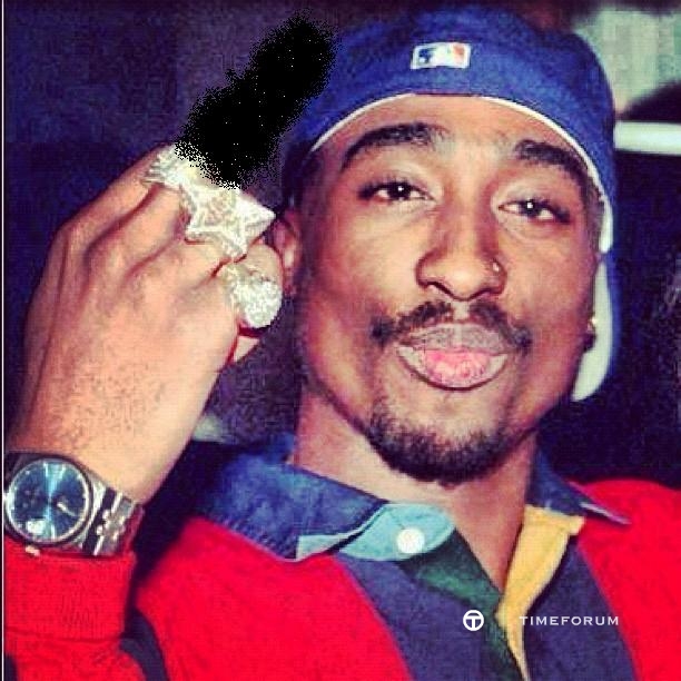 tupac.JPG