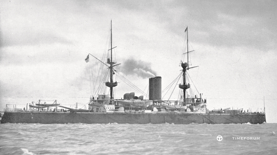 Royal_Oak_battleship_1914-1939_PR(CMYK)-024.jpg