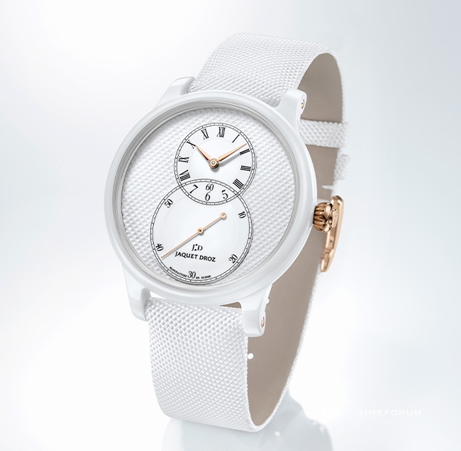 Jaquet-Droz_Grande-Seconde-White-Ceramic-Clous-De-Paris_J003036540_Ambiance_650_2.jpg